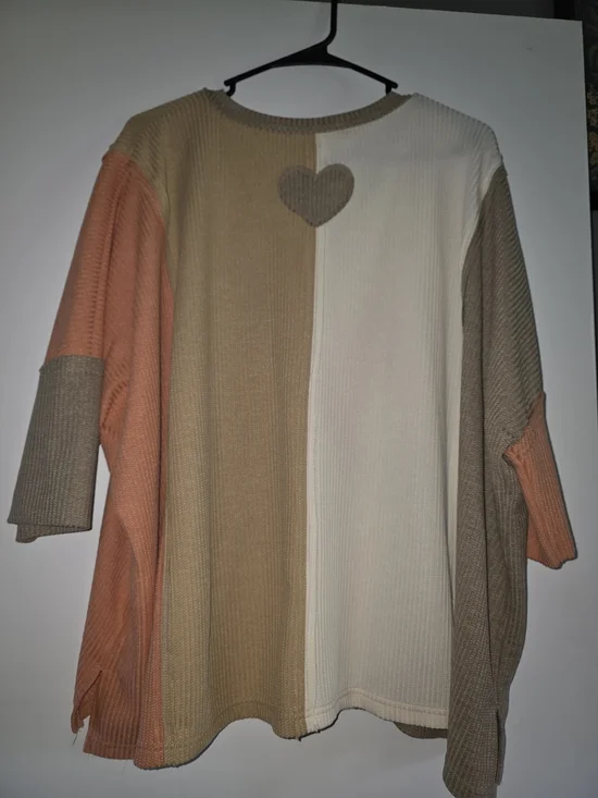 easel Colorblock V-Neck Tunic in Cream, Tan & Coral Pink - Picture 2 of 7